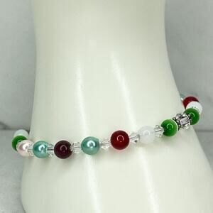 Red and Green Beaded Silver Tone Screw Clasp Bracelet